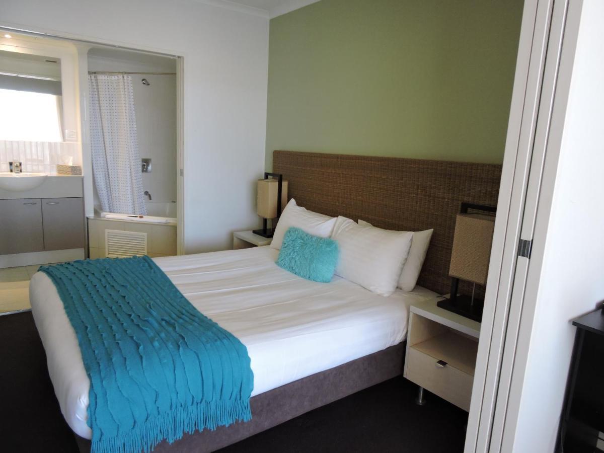 Base Holidays - Ettalong Beach Premium Apartments Exterior foto